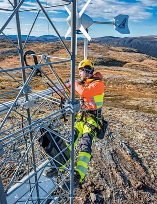 Inspección de una torre de Telecomunicaciones, Suecia. Foto: Pavel Nesvadba
54
 