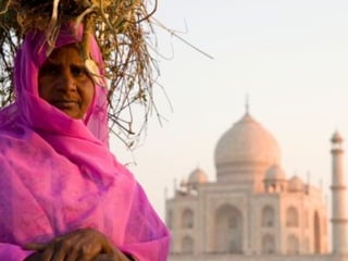 Qual a necessidade de milhões de sistemas solares, qual a necessidade de cada sistema solar ter milhões de estrelas? Parece que não há necessidade, exceto que a abundância é a própria natureza da existência, que a riqueza é a sua própria essência…  que a existência não acredita em pobreza. 