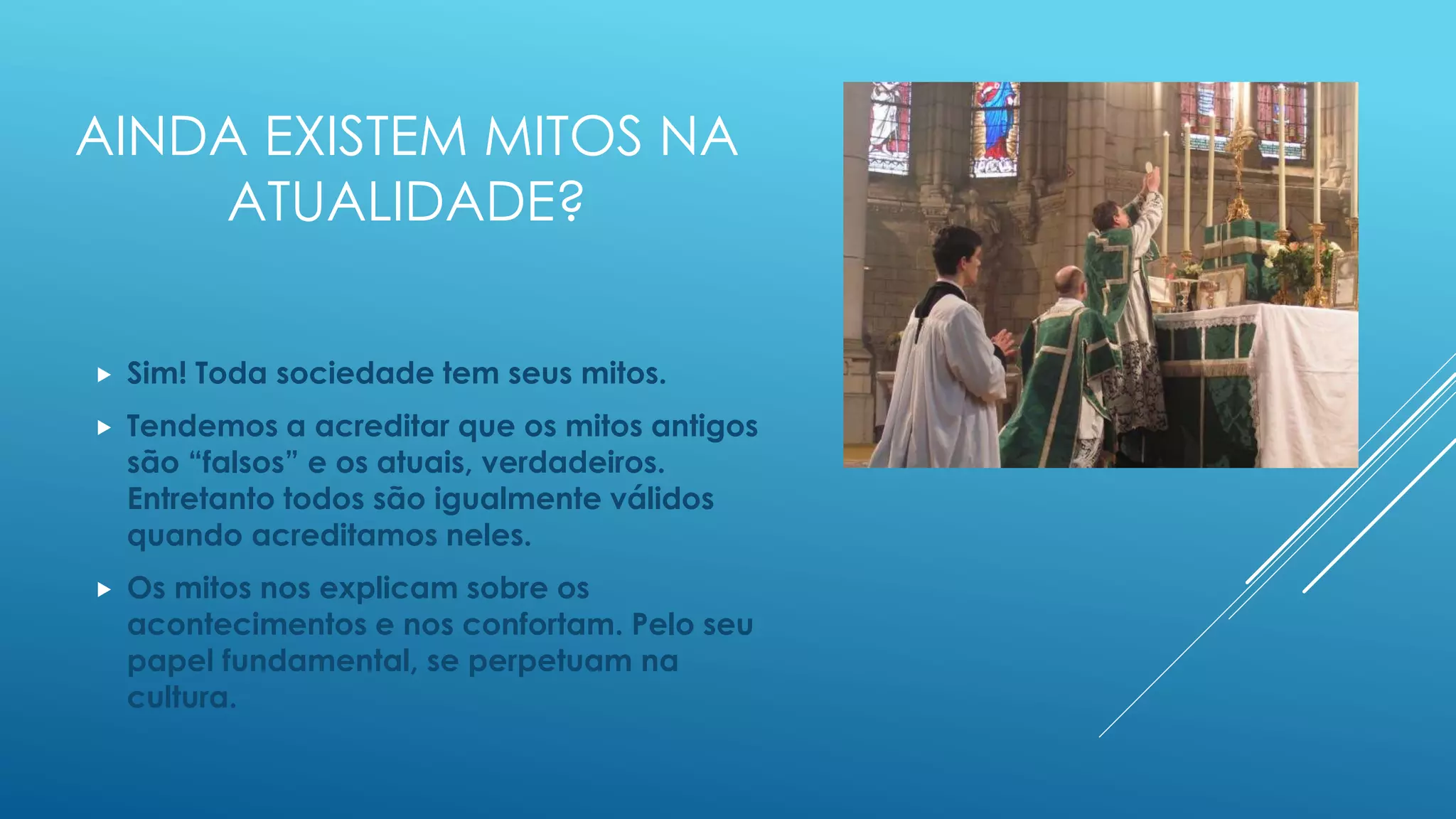 MITO E FILOSOFIA
Os gregos acreditavam
nos mitos como única
forma de explicação de
mundo, antes da Filosofia
surgir.
 Com o nascimento da Filosofia,
surgiu uma nova maneira de
explicar a origem do mundo e o
funcionamento da natureza. Estes
são os temas dos primeiros
filósofos, chamados de Pré-
Socráticos.
 