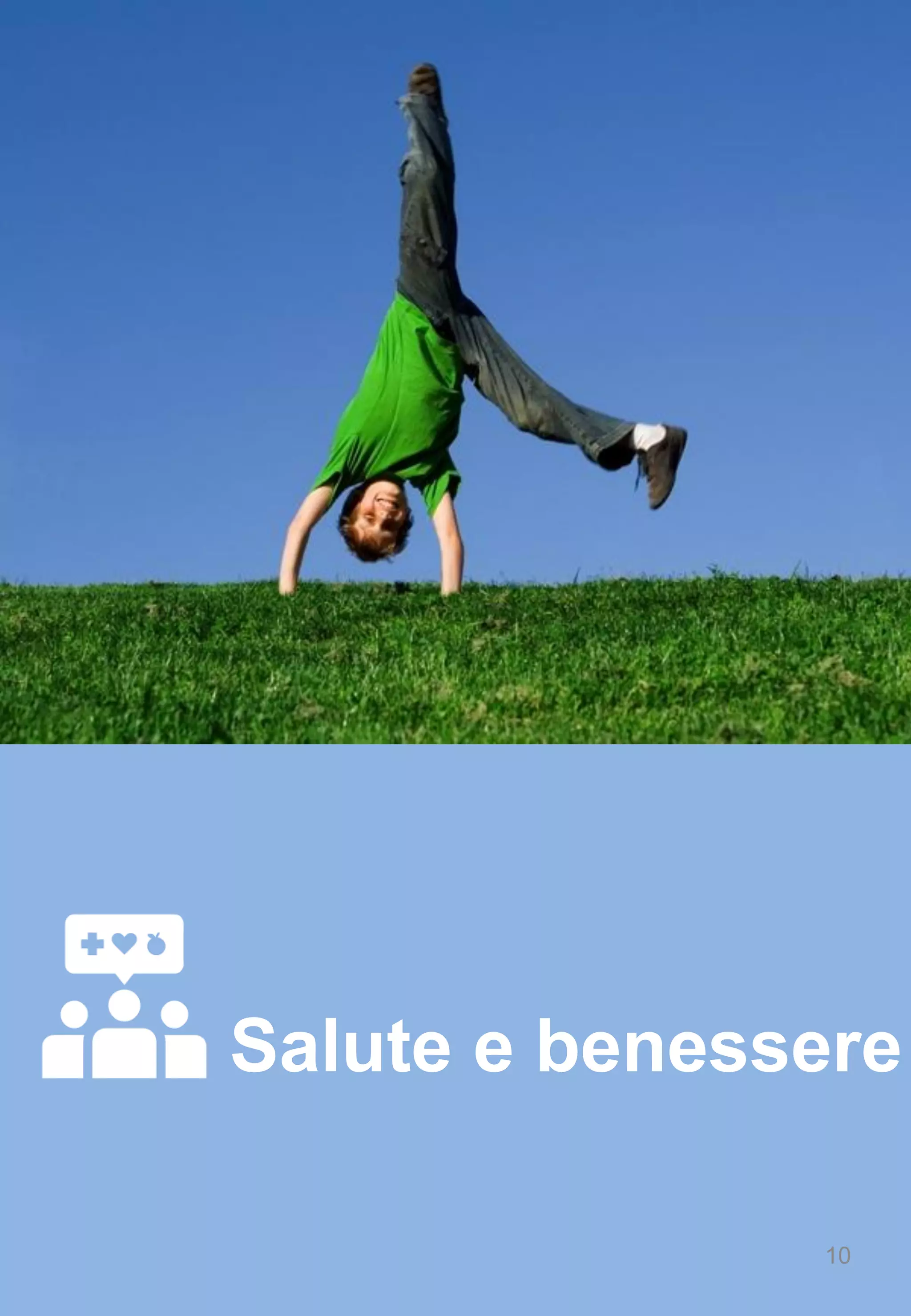 La scuola 
“Nella scuola si trovano tutta la vita, i valori e i disvalori di un paese e di un’epoca”1. Avere informazioni dirette su ciò che accade a scuola e sulla modalità con cui i ragazzi studiano, apprendono e si relazionano, sugli strumenti che utilizzano e che desiderano, può permettere agli adulti di comprendere come raggiungere l’obiettivo di rendere la scuola un luogo capace di offrire non solo conoscenze e competenze tecniche, ma anche un “patrimonio educativo” e di prospettive, che possa tradursi in un orizzonte di azione nel percorso di crescita. 
Come esplicitato dal documento ministeriale “La buona scuola”2, migliorare la qualità del tempo scolastico dei ragazzi può fare la differenza per il loro futuro: comprendere come gli adolescenti sognano la scuola è tra gli interessi prioritari di questa indagine, per far sì che i nuovi modelli educativi nascano sul terreno della sperimentazione e dell’innovazione, non solo a partire dagli input ministeriali, ma anche - e soprattutto - ascoltando la voce di chi, della scuola, è fruitore e protagonista. 
Alla domanda su cosa desidererebbe nella scuola dei sogni, 1 adolescente su 2 ha risposto che vorrebbe che a scuola ci fosse più sport. L’attività sportiva è al primo posto negli interessi degli adolescenti e il desiderio di poterla praticare, anche in contesto scolastico, è indicativo di come la scuola sia per loro non solo un luogo deputato all’istruzione, ma anche un ambiente in grado di essere una “palestra di vita” nella quale mente e corpo sono egualmente importanti. Quasi 1 adolescente su 2 (il 49,6% del totale dei ragazzi intervistati) ritiene che nella scuola dei propri sogni ci dovrebbe essere un maggior orientamento verso il mondo del lavoro e maggiori occasioni di contatto con le aziende. Tale desiderio è comprensibilmente maggiore negli studenti delle scuole secondarie di secondo grado (63,4%) rispetto a quelli delle scuole secondarie di primo grado (32,1%). Più di un quarto degli adolescenti intervistati (28,7%), inoltre, vorrebbe che la scuola offrisse una maggiore preparazione e questa percentuale aumenta (37,8%) se si considerano gli studenti delle scuole superiori. 
Costruire un ponte scuola-lavoro rappresenta uno degli obiettivi stabiliti dalla Commissione Europea nella Strategia Europa 2020 per realizzare una crescita intelligente, sostenibile ed inclusiva, chiedendo alle scuole europee una maggiore attenzione alla formazione e all'orientamento dei ragazzi, alla capacità di gestire e produrre denaro, alle start up giovanili. 
1“Il nemico di classe”, articolo di Stefano Guerriero, Le parole e le cose, www.leparoleelecose.it/?p=16376 
2https://labuonascuola.gov.it/documenti/La%20Buona%20Scuola.pdf 
Nella scuola che vorrei, dovrebbe esserci più… 
51 
50 
44 
43 
40 
34 
33 
29 
26 
19 
Sport 
Tecnologia 
Musica, arte e cultura 
Sicurezza 
Protezione 
Attenzione alle emozioni 
Preparazione 
Educazione alla cittadinanza 
Volontariato 
Orientamento al mondo del lavoro 
63% s. secondarie di 2° 
32% s. secondarie di 1° 
38% s. secondarie di 2° 
10 
51% s. secondarie di 2° 
26% s. secondarie di 1°  