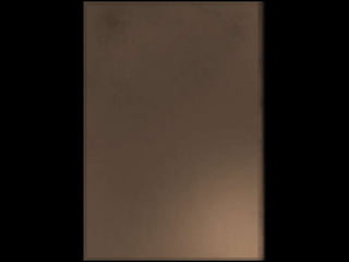 Escola E. B. 2,-3  D. Paio Peres Correia               8ºA        2009-10  BeringelaNa hora da sua compra é preferível que a beringela tenha a pele roxa escura e de polpa firme. É sensível ao frio, a geadas e ao excesso de chuva na altura da floração.  Pode ser cozida, assada, estufada, frita, grelhada e até ir ao microondas. Combina na perfeição com o azeite, tomate, alho e cebola, fazendo uma verdadeira parceria mediterrânica, promotora de saúde e de prazer gustativo. A esta mistura chama-se caviar de beringela e serve-se fresco, como creme de barrar.    A beringela é um ingrediente comum na cozinha indiana, grega e francesa. A beringela crua é um vegetal muito pouco calórico, com apenas 16 calorias em 100 gramas. É muito rica em água (93%) e fornece boas quantidades de potássio. Contribui com fibra alimentar, cálcio e fósforo.  Os seus frutos são geralmente de cor violeta ou roxo escuro e de forma alongada, embora existam variedades redondas e de cor amarela ou branca.119120