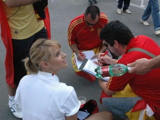 August 24, 2012   Using mobile ethnography to map the visitor experience of mega sports events   6
 