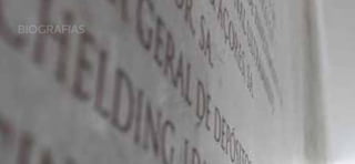 BIOGRAFIAS




6                7
 