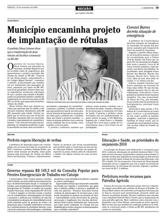 SÁBADO, 14 de novembro de 2009
                                                                                                REGIÃO                                                                              O REPÓRTER      15
                                                                                             por Sandro Silvello


Coronel Barros




Município encaminha projeto                                                                                                                                        Coronel Barros
                                                                                                                                                                   decreta situação de
                                                                                                                                                                   emergência
de implantação de rótulas                                                                                                                                            A prefeitura de Coronel Barros
                                                                                                                                                                   decretou situação de emergência
                                                                                                                                                                   no município em função dos pre-
O prefeito Olivar Scherer disse                                                                                                                                    juízos causados pelo temporal do
                                                                                                                                                                   início da manhã de terça-feira.
que a implantação de duas                                                                                                                                            Segundo o prefeito Olivar Scher-
rótulas vai facilitar a travessia                                                                                                                                  er, na terça-feira mesmo o decreto
                                                                                                                                                                   foi encaminhado para a Defesa
na BR 285                                                                                                                                                          Civil do Estado. Ele frisou que no
                                                                                                                                                                   geral 70% do município foi atingido


O
        prefeito de Coronel Barros,                                                                                                                                pelo vento e granizo. Cerca de 40
        Olivar Scherer em entrevista ao                                                                                                                            casas tiveram prejuízos, especial-
        Fatorama, da Rádio Repórter que                                                                                                                            mente com danos nos telhados. As
foi recebida visita de engenheiros que                                                                                                                             localidades mais atingidas foram
apresentaram o projeto concluído das                                                                                                                               Rincão dos Martins, Rincão dos
rótulas da cidade na BR 285. “Trata-se                                                                                                                             Pampas, Rincão Seco, Passo da
de um ótimo projeto, especialmente a                                                                                                                               Cruz, além de uma área entre as
do Colégio Miguel Burnier”, comentou                                                                                                                               Linhas 7 e 12, divisa com Ijuí.
o prefeito, acrescentando que também                                                                                                                                 Scherer também informou que
vai ser implantada uma passagem de                                                                                                                                 houve prejuízos em lavouras de
nível, passando por baixo da BR 285,                                                                                                                               trigo, soja e milho. No caso da soja,
num local apropriado. Scherer disse que                                                                                                                            algumas lavouras vão ter que ser
os engenheiros receberam solicitação                                                                                                                               replantadas. Fruticultura e horti-
de que o projeto seja enviado à Brasília,                                                                                                                          granjeiros também foram bastante
sendo encaminhada também o pedido de                                                                                                                               atingidos. Em uma propriedade
implantação de uma terceira pista na BR                                                                                                                            de Passo da Cruz, por exemplo,
285, no trecho que passa pelo perímetro       Prefeito de Coronel Barros disse que as duas rótulas vão facilitar a travessia dos moradores da cidade               houve perda total da produção de
urbano da cidade.                                                                                                                                                  hortigranjeiros, principal renda
  Olivar Scherer disse que existem es-        permitindo a passagem de caminhões”,                            assinou nesta semana convênio com a                  da família.
tudos que apontam que em média, 6 mil         comentou o prefeito. O prefeito acredita                        Secretaria da Saúde, visando a liberação               Quinta-feira pela manhã a Pre-
veículos transitam diariamente pela BR        que seja possível se buscar recursos atra-                      de recursos para a construção do Posto               feitura de Coronel Barros se reúne
285, passando pela cidade. Scherer en-        vés de emenda de bancada ao orçamento                           de Saúde. Conforme o prefeito, várias                para verificar a possibilidade
fatiza que no trecho que vem de Ijuí até      da União para o próximo ano. O prefeito                         novidades vão ser implementadas no                   de dar maior auxílio às famílias
Entre-Ijuís, passando pelo seu município      disse que desde o primeiro mandato – e                          posto, dentre as quais, a Tele Medicina.             atingidas, conforme a legislação.
o trânsito, especialmente de caminhões é      todos os demais prefeitos- tem a meta de                        Segundo ele, o atual Posto e o Hospital              Famílias de baixa renda, que se
intenso. “Caso esta terceira pista seja im-   tornar realidade não só as rótulas, como                        Coronel Dico serve para a saúde de Co-               enquadram em programas sociais,
plantada, os caminhões poderiam ocupá-        também a terceira pista.                                        ronel Barros, mas o novo Posto vai ser               vão receber telhas de brasilit da
la permitindo um fluxo mais acentuado e         O prefeito confirmou também que                               privilegiado.                                        prefeitura.


Ajuricaba                                                                                                                               Bozano


Prefeito espera liberação de verbas                                                                                                     Educação e Saúde, as prioridades do
  A prefeitura de Ajuricaba espera ser contem-           Dentre os projetos que foram encaminhados                                      orçamento 2010
plada com recursos da União no orçamento de              pelo prefeito estão a construção de uma escola
2010. Conforme o prefeito Orlando Koller, que            de educação Infantil, cobertura da quadra de                                     O município de Bozano está elaborando o orçamento para
esteve nesta semana em Brasília, estas ações             esportes na praça central, além de calçamento                                  2010, conforme informação do prefeito Gederson Mori. O de-
passam pela aprovação de verbas nos Minis-               e asfalto em alguns trechos de ruas na área                                    bate em torno da peça orçamentária começou nesta semana. O
térios da Educação, Turismo e Infraestrutura.            urbana.                                                                        prefeito revelou que seguindo-se normas legais os dois setores
                                                                                                                                        que vão receber maior volume de recursos são Educação, com
                                                                                                                                        25% e Saúde, 15% do orçamento. A Secretaria de Obras daquele
Catuípe
                                                                                                                                        município vai ser o segmento que vem a seguir em termos de
                                                                                                                                        investimentos. As três áreas vão investir, segundo o prefeito,
                                                                                                                                        em torno de R$ 2 ,2 milhões.
Governo repassa R$ 149,3 mil da Consulta Popular para
Frentes Emergenciais de Trabalho em Catuípe                                                       Prefeitura recebe recursos para
  A governadora Yeda Crusius assinou convênio produtivas, como atividades de pedreiro, carpintei-
entre o Estado, por intermédio da Secretaria da Jus- ro, pintor e jardinagem.                     Patrulha Agrícola
tiça e do Desenvolvimento Social, e o município de           A governadora destaca que está sendo construído
Catuípe,, para a implantação do Programa de Frentes       um Estado que respeita o contribuinte, que gasta                                A busca de recursos em diferentes áreas. Este foi o objetivo
Emergenciais de Trabalho, no âmbito da Consulta           bem o dinheiro público e prioriza a qualidade de                              da viagem procedida pelo prefeito de Bozano à Brasília. Ge-
Popular. Para tanto, serão repassados R$ 149,3 mil.       vida dos gaúchos. “Estamos buscando formas                                    derson Mori relatou em entrevista ao Programa Fatorama que
   A meta é resgatar os vínculos sociais e produti-       criativas de alavancagem de recursos para a área                              se buscou recursos para pavimentação, devendo existir um
vos de trabalhadores desempregados do Estado              social, atendendo as pessoas em situação de risco                             retorno na próxima semana. Bozano confirmou uma emenda
e promover a melhoria nas condições de vida das           e vulnerabilidade social decorrentes da pobreza,                              com o deputado federal Vilson Covatti, para a implantação de
comunidades em situação de vulnerabilidade social.        provocação e fragilização dos vínculos afetivos”,                             uma patrulha agrícola. Mori confirmou outra emenda com o
Serão adotadas ações de geração de renda e de             afirmou Yeda Crusius, lembrando que “estas ações                              deputado Luis Carlos Heinze, relacionada ao setor agrícola.
preparação para o trabalho sustentável, envolven-         que estão sendo realizadas em Catuípe têm por                                 Mori acrescenta que também foi realizada audiência no Dnit,
do o estabelecimento de atividades laborais, como         finalidade gerar renda e preparar os desempregados                            onde se conversou sobre a rótula na BR 285, imediações do
cursos de construção civil e jardinagem, e atividades     para o trabalho sustentável”.                                                 acesso ao município.
 