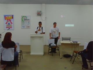 20/06/2009 Primeira reunião sobre a organização do Dia Debian em Anápolis (Arthur William, Elisabete Kowata, Marcelo Akira e Wendell Bento Geraldes) 