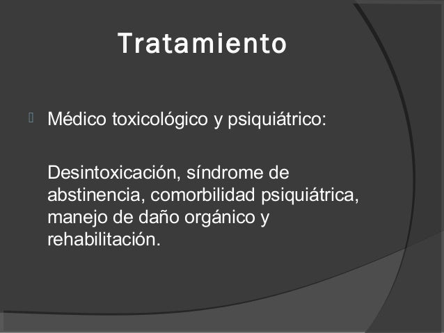 El litro de la vino en el día del alcoholismo