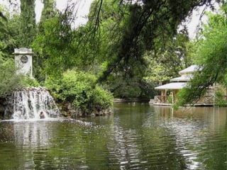 El embarcadero También llamado Casa de las cañas y que se construyó con un estilo chinesco que tuvo mucho éxito en su época.   