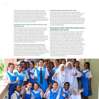 7-15

Kementerian akan menjalankan penilaian terhadap permintaan
dalam bidang khusus sekolah sukan dan seni dalam Gelombang
2. Perkembangan ini berkemungkinan melibatkan usaha peluasan
sekolah sedia ada atau pembinaan sekolah baharu. Penilaian yang
dijalankan oleh Kementerian juga akan meliputi faktor kualiti
infrastruktur, kemudahan, kurikulum dan perkhidmatan yang lain
(seperti latihan pakar) bagi memastikan sekolah ini dilengkapi dengan
kemudahan yang mencukupi bagi menghasilkan atlit terkemuka dan
penggiat seni yang berjaya pada masa depan.

Penambahan bantuan kepada murid pintar cerdas dan murid
berkeperluan khas
Dalam Gelombang 2, Kementerian akan melancarkan dua program
rintis untuk murid berpencapaian tinggi dan pintar cerdas. Program
rintis ini disediakan dengan berdasarkan model amalan terbaik
program pendidikan pintar cerdas dalam sistem pendidikan
berprestasi tinggi lain dan boleh dijalankan dengan kerjasama
sektor swasta dan kumpulan pakar. Gelombang kedua dalam
penyediaan bantuan untuk murid berkeperluan khas akan melibatkan
penambahbaikan inisiatif yang dilancarkan dalam Gelombang 1, dan
usaha menjadikan pendidikan murid berkeperluan khas lebih kepada
bentuk pendidikan inklusif. Sila rujuk Bab 4 bagi mendapatkan
keterangan lanjut mengenai inisiatif khusus.

Penyediaan piawaian kualiti dalam sektor swasta
Kementerian akan menyediakan piawaian kualiti dan kaedah
penyelarasan penaziran untuk prasekolah. Walaupun piawaian kualiti
telah diwujudkan pada peringkat sekolah rendah dan menengah,
Kementerian akan mengkaji untuk menyediakan mekanisme
penaziran khusus untuk prasekolah. Pada peringkat pascamenengah,
Kementerian akan bekerjasama dengan Kementerian Pengajian Tinggi
bagi memastikan penyedia perkhidmatan pendidikan swasta berupaya
menyediakan murid dengan kualiti pendidikan yang mencapai tahap
piawaian minimum yang diperlukan untuk melanjutkan pelajaran ke
peringkat pendidikan tinggi.

Gelombang 3 (2021-2025): Memastikan laluan
pendidikan untuk semua

Dalam tempoh ini, Kementerian akan memberikan tumpuan kepada
usaha menghalusi laluan pendidikan setiap murid. Langkah yang
diambil termasuklah meluaskan laluan pendidikan (seperti sukan
dan sekolah seni) dan boleh dibantu melalui peranan yang lebih
besar oleh sektor swasta. Sebagai contoh, Kementerian melihat
perkembangan peranan kolej vokasional swasta hasil perkembangan
yang berlaku dalam senario pendidikan vokasional. Kewujudan kolej
swasta dijangka akan menurunkan kos melalui konsep ekonomi
berasaskan skala. Di samping itu, kolej swasta ini lebih fleksibel dan
dapat memenuhi keperluan industri yang sentiasa berubah. Menjelang
Peningkatan standard dan pengiktirafan bagi matrikulasi
tahun 2025, kolej vokasional swasta diharapkan dapat menerajui
Dalam Gelombang 2, Kementerian akan meningkatkan standard
pendidikan vokasional untuk industri kos rendah seperti hospitaliti.
program pascamenengah matrikulasi untuk meningkatkan tahap
Kementerian juga akan membantu peluasan pelibatan sektor swasta
pengiktirafannya pada peringkat antarabangsa. Objektifnya adalah
melalui pemberian geran dan pinjaman permulaan. Kolej Vokasional
untuk memastikan kelayakan matrikulasi diterima oleh institusi awam
awam pula akan terus berperanan aktif, terutamanya bagi industri
dan swasta dalam dan luar negara. Bagi mencapai objektif ini, program
berteknologi tinggi seperti kejuruteraan angkasa. Kementerian akan
matrikulasi perlu ditanda aras dengan pengiktirafan akreditasi
terus berperanan penting dalam penyediaan dan penguatkuasaan
antarabangsa seperti AS-Levels atau Scottish Highers.
piawaian kualiti dalam sektor ini.

 