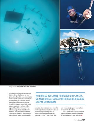 bicicleta, de lancha e a cavalo. Entre 
julho e outubro há a possibilidade de 
encontrar as baleias que visitam o sul 
da Bahia para procriar. A observação 
é feita de barcos, que contam com 
um hidrofone utilizado para escutar 
o famoso canto das jubartes em seu 
habitat natural. Estando na rota 
da Costa do Descobrimento, vale 
programar um passeio à reserva 
Indígena da Jaqueira, onde os 
índios pataxós mantêm sua cultura 
e tradições com danças, músicas e 
gastronomia. O início da história do 
Brasil se deu por ali. 
Na Rua do Mucugê, Arraial 
d´Ajuda hoje é cosmopolita. Com 
vida noturna agitada, os bares e 
restaurantes capricham no tempero 
em pratos tradicionais da culinária 
PERFILNÁUTICO 145 
O QUE FAZER EM ARRAIAL 
As maravilhas naturais do sul da 
Bahia e seu povo caloroso são os 
principais atrativos da região. 
“O ideal é ficar por aqui por pelo 
menos cinco dias”, comenta Érika. 
“Isso para dar tempo de conhecer 
os principais lugares”, completa 
Luciano. “Tem destinos imperdíveis, 
como o Rio da Barra, Caraíva, 
Corumbau”, emenda o casal. Os 
roteiros podem ser feitos de carro, de 
j 
No caminho percebe-se o esforço de preservação cultural e ambiental 
TRANCOSO, CARAÍVA E PRAIA DO ESPELHO 
Trancoso é um lugar com charme especial, uma vila tranquila e preservada. A 
praça no centro do vilarejo, chamada Quadrado, está envolta por casas coloridas 
e pela Igreja de São João Batista. Mais ao sul, a 32 quilômetros de Arraial d´Ajuda, 
escondida em uma península, está Caraíva, um paraíso isolado. Porta de entrada 
para a reserva indígena pataxó, a seis quilômetros do Parque Nacional de Monte 
Pascoal, o acesso ao vilarejo só é possível de canoa ou barco. O estilo rústico do 
vilarejo é seu grande charme e o Boteco do Pará uma referência, com localização 
privilegiada a sombra de amendoeiras na beira do rio de onde se avista um lindo pôr 
do sol. Ali pertinho outra praia chama atenção, a do Espelho, com nove quilômetros 
de extensão, porto natural de recife e corais. 
 