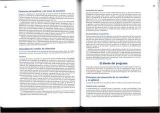 Calidad sobre cantidad
El ei:itr~namiento de la velocidad somete al deportista a un gran estres fisiologico, Para
maximizar sus efectos, el trabajo de velocidad necesita ser dosificado meticulosamente e
incorp?rar_ ~ajos vol~menes ~e ~ntrenamiento, intercalando largos perfodos de recuperacion.
La utilizacion excesrva de actividades de esprint puede provocar, finalmente, sobreentrena-
mi~nto. No es se?sato realizar esprints y entrenamiento de agilidad bajo condiciones de
fatiga, o emplear mtervalos de descanso excesivamente cortos.
Al tratar del desarrollo de la velocidad, se deben considerar varios principios basicos (28).
Principios del desarrollo de la velocidad
y la agilidad
Desarrollar un plan de entrenamiento implica planificar varios niveles distintos. Entre ellos
se incluyen los microciclos, los macrociclos y el plan de entrenamiento anual. En cada
nivel de_ planificaci??, el entrenador ha de tener en cuenta los principios del desarrollo de
la ':eloodad y l~ agilidad, y comprender las respuestas fisiologicas y de rendimiento de las
vanables especfficas de entrenamiento.
El diseiio del programa
Caracteristicas musculares
Durante muchos afios, ha sido de aceptacion cormin que las caracterfsticas de fuerza muscular
Y de p,otencia caracterizan la capacidad del deportista para esprintar. Parece que existe una
relacion entre fuerza muscular y potencia con el rendimiento en los cambios de direccion.
La literatura indica que esta puede ser mas fuerte en los diferentes movimientos de cambio
de direccion que cuando se realizan cambios direccionales rapidos cuya duracion sea mas
larga (como es, con frecuencia, el caso de un delantero en fiitbol) (94). El deportista debe
esforzarse siempre en ser mas fuerte y potente, ya que lo traducira en su habilidad para
cambiar de direccion,
Tambien, parece que la fuerza reactiva, o capacidad para implicar al ciclo de estiramiento
acortamient? ~CEA), contr~~uye a la capacidad del deportista para cambiar de direccion (34,
111 ). La habilidad para utilizar el CEA en respuesta a la carga excentrica permite generar
mayor fuerza durante la fase concentrica de los cambios de direccion (56). Ello permite una
~celeracion ma~ ~apida al ~am?i~r el sentido de l~ marcha. Por tanto, es muy recomendable
mcorporar habilidades pliometricas al entrenarmento, dada su fuerte relacion con el rendi-
miento en los cambios de direccion (111).
Velocidad del esprint
Algun?~ entrenadores ~reen que entr~nar dir~ctan:iente el esprint en lfnea recta influye en
la habilidad del ~eport1sta para cambiar de direccion (94 ). Esto esta lejos de ser asf en los
dep?rtes que se juegan sobre cancha o campo. La capacidad de esprintar en lfnea recta
exphca solo algunas de las diferencias que se observan en las actividades con cambios de
direccion (94, 111, 112). Cuando unicamente se utiliza el esprint en lfnea recta, se consi-
guen muy pocas mejoras en el rendimiento de las tareas con cambios multidireccionales de
traye~t?ria. Afiadi~ndo ~°. b~lon (por ejemplo, de fiitbol o de baloncesto) a los ejercicios
de a~il~dad,_ se mejorara significativamente la habilidad del deportista para realizar tareas
multidireccionales, como los movimientos de cambio de direccion (94, 112). Por ello, tanto
las tareas que incorporen el esprint en lfnea recta como cambios de direccion con o sin
implementos, deben incorporarse en las diferentes fases del desarrollo del deportista y en
la preparacion para la competicion.
.. ,.I
. '
,j
• I!
339
Entrenamiento de la velocidad y la agilidad
Tecnica
La accion de la pierna, del brazo y la mecanica de frenado pueden afectar a la habilidad
del deportista en la expresion de la agilidad de movimiento. Cuando acelera o desacelera,
ha de aumentar el apoyo del cuerpo para lograr que la base de sustentacion se separe de su
centro de gravedad (87), a la vez que este desciende. Estas acciones permiten al deportista
mantener una estabilidad dinamica y cambiar de direccion rapidamente (94). Cuando
inicia la accion de desaceleracion, antes de cambiar de direccion. disminuira su longitud de
zancada (93). Despues, en la re-aceleracion. incrementara progresivamente tanto la longitud
como la velocidad de zancada, mientras mantiene la posicion del cuerpo mas vertical, o se
inclina hacia la nueva direccion del movimiento. Cuando el deportista participa en deportes
que requieren frecuentes cambios de direccion. esta justificado que corra con el centro de
gravedad mas bajo y con una indinacion hacia delante mas pronunciada (93, 94).
La accion potente del brazo es un componente fundamental de los movimientos mul-
tidireccionales, dado que el empuje del brazo afecta directamente a la frecuencia de la
pierna del deportista durante la aceleracion o la reaceleracion. Esto no ocurre asf durante
la desaceleracion. en la que la frecuencia y el radio de movimiento de los brazos se reducen
visiblemente para favorecer una desaceleracion mas rapida y el cambio de direccion. La
fuerza es esencial, tanto para la aceleracion como para la desaceleracion. En la aceleracion.
la fuerza de propulsion se expresa concentricamente, mientras que la fuerza de desacelera-
cion lo hace excentricamente. La desaceleracion exige mayor aplicacion de fuerza ya que el
deportista ha de superar la inercia (12).
En una desaceleracion con exito, el deportista tiene que contactar con el suelo con todo el
pie, con el fin de maximizar el area de la superficie de contacto y reducir la carga excentrica
empleando toda la extremidad inferior (86).
Tres factores claves influyen en la capacidad del deportista para realizar tareas de cambio
de direccion: la tecnica, la velocidad del esprint y sus caracterfsticas musculares (94, 111).
Velocidad de cambio de dlrecclon
Durante la competicion, el deportista debe ser capaz de percibir la situacion. tomar una
decision y, a continuacion, cambiar la direccion del movimiento y la velocidad, en respuesta
a ciertos estimulos de externos. La capacidad de engranar todo ello en un proceso unico
implica la compleja interaccion de interpretaciones visuales, anticipacion, reconocimiento
de esquemas y conocimiento de situaciones tacticas (94, 111 ).
La habilidad para explorarvisualmente, o focalizar la atencion, mientras se realizan tareas
multidireccionales, parece que tiene una influencia positiva sobre el rendimiento (86). La
capacidad para reconocer visualmente una accion especifica procesa las ramificaciones de
dicha accion y responde con los cambios de direccion apropiados o con esquemas de movi-
miento que marcan la diferencia entre los competidores. Tambien afecta a la habilidad del
deportista para cambiar de direccion de forma apropiada el conocimiento de las situaciones
tacticas y su capacidad para anticipar los movimientos potenciales del oponente (94 ). Aunque
parece que los factores perceptivos de las tomas de decision pueden afectar a la habilidad
competitiva, hay pocos datos cientfficos que avalen dicha interrelacion.
Debido a que puede establecerse la relacion entre las interpretaciones visuales y los cambios
de direccion. esta justificado incluir actividades o ejercicios que exijan al deportista realizar
movimientos especificos en respuesta a estfmulos visuales o auditivos (58). Estas activida-
des pueden integrarse tanto en los entrenamientos de velocidad como en los de agilidad, y
traducirse a la actividad competitiva. Sin embargo, hay pocas investigaciones que exploren
la eficacia de tales practicas de entrenamiento.
Factores perceptivos y de toma de decision
Periodizaci6n
338
 