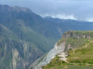 Principais Pontos Turísticos de Arequipa
• Cañon del coca

 
