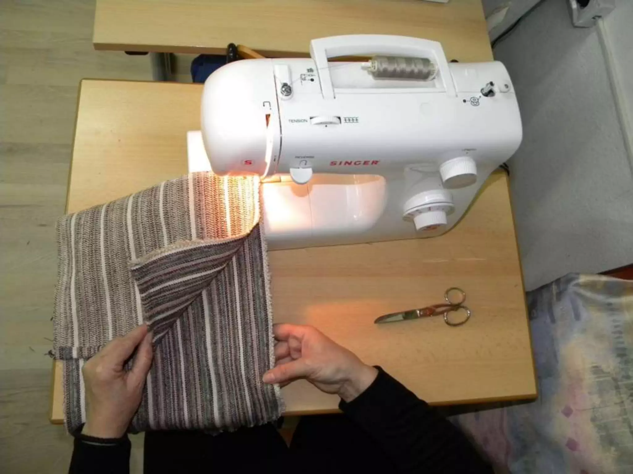 Photo instructions sewing bag work skills