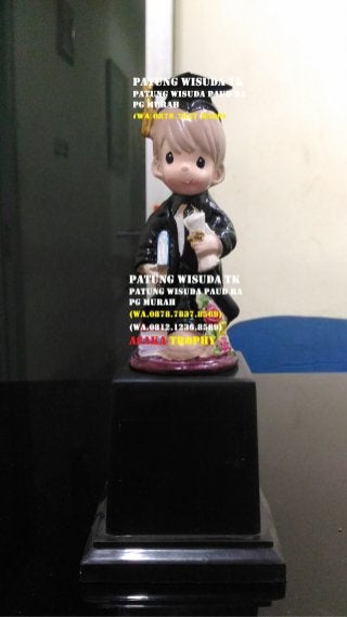 Piala wisuda anak tk dan paud  - Jual Piala Boneka WISUDA / Trophy Boneka 
