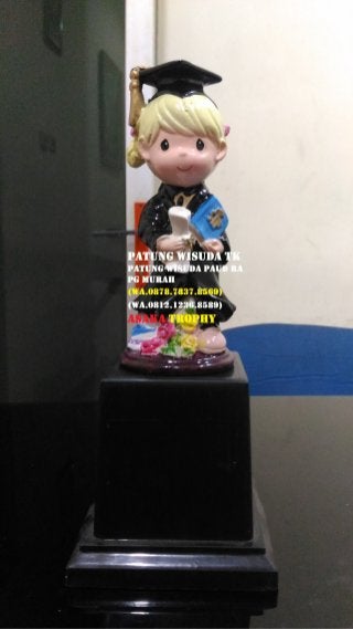 Piala wisuda anak tk dan paud  - Jual Piala Boneka WISUDA / Trophy Boneka 
