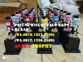 Piala wisuda anak tk dan paud  - Jual Piala Boneka WISUDA / Trophy Boneka 