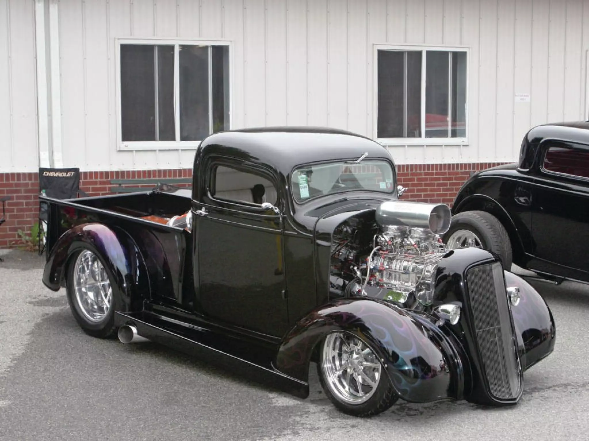 Camionetas antigas e recuperadas