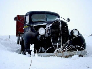 Camionetas antigas e recuperadas