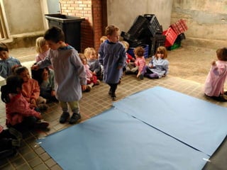 Pintem com en jackson pollock tecnica esquitx