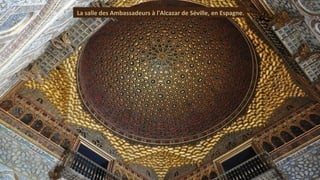 La salle des Ambassadeurs à l'Alcazar de Séville, en Espagne.
 