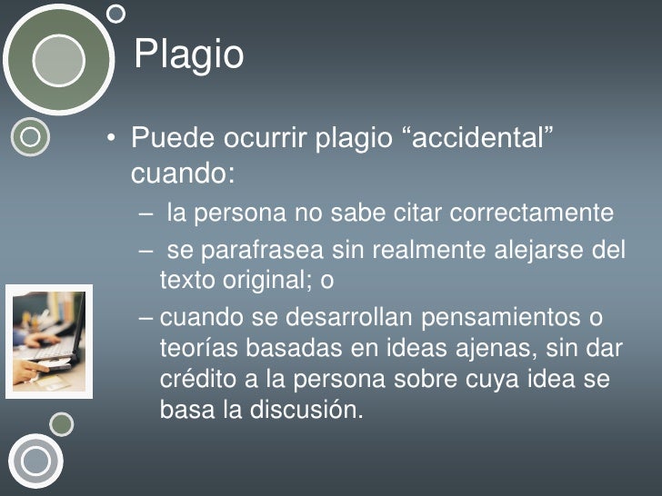 Blefaroplastika con el ajuste de la zona media de la persona de la foto