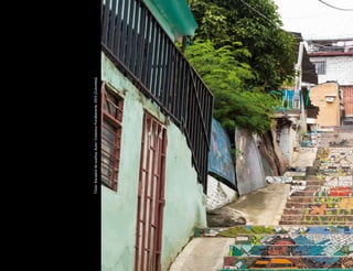 Título:Escaleradesueños.Autor:ColectivoFundiberarte,2013(Colombia)
 