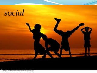 social




http://flickr.com/photos/nattu/895220635/
 