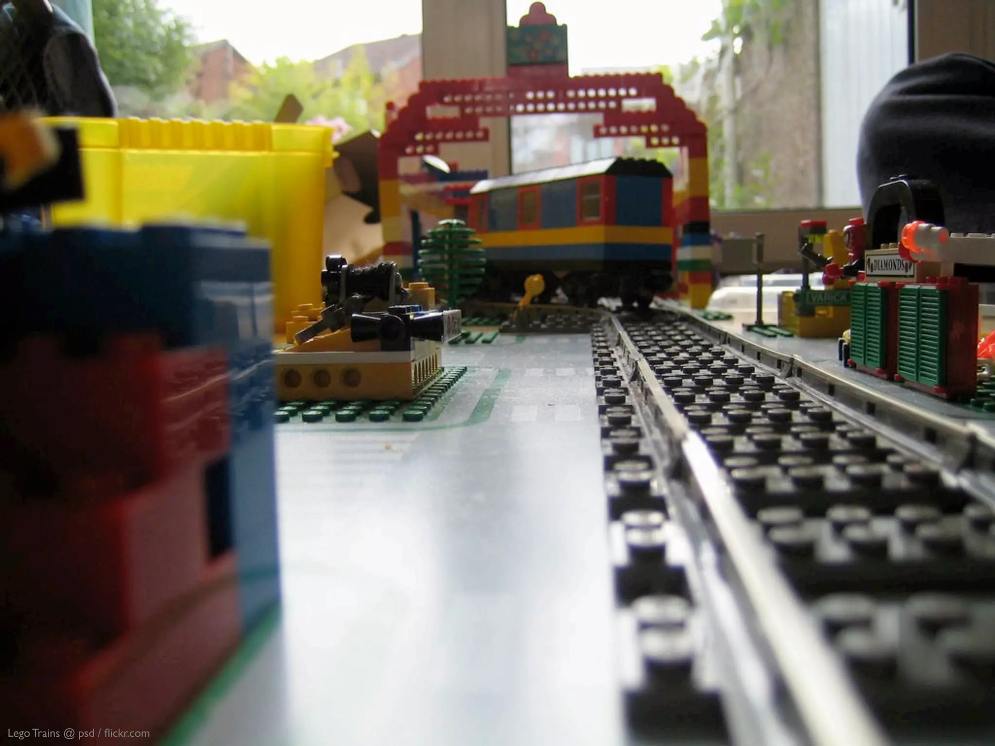 Lego Trains @ psd / ﬂickr.com
 