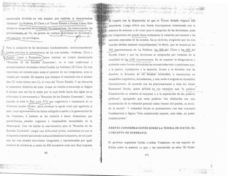 | {¡. .J.   :. ,..:         ..         .i.      '.         I   .
                                                                                                                                   Lj:,..rii;::.::.t i:..;,i-.r: :-,¡,,,¡¡,.i¡.r;   .1.;--' -_ í
                                                                                                                                                                                              i
                                                                                                                                     i.ii   .._    .-,. ::-.' :..    .i ,.. ,.-     r.i:l - !r


               encontraba dividida en tres estados que tam'biéo se denominaban
                                                                                                          superó con la disposición de que ei Tercer Estado cligiera,-600
               "órdcnes": La Nobleza, El Clero y         .l T.r..rEll'l-iGlilll-ñoo.       Este
                                                                                                    Jmiembros- Luego afloró une lue¡te ciscrepancia relacionada con iil
                                                                     inos, los comerciantes, los
                                                                                                    ,,rnaD€ra de sesiona¡ y de votar para la adopción de las decisiones, pues
               profcsio¡¿le¡*-cp fin, las geotes de trabajo,          uérfanas dc dc¡ech
                                                                                                     los inlegrantes del estado llano ¡echaza¡on la votación por cstados y las
               obviamente. de privilegios.
                                                                                                     sesioqes scparadas     ¿.1*   ..üa-os. En su defecto, exigieroo que los trcs
                                                                                                     estados debían sesiotra; conjuflameute, cs-decir, qüe se reuuie¡an los
               Para la adopción dc las decisioncs luDdamenLeles. iustitucionalmeute
                                                                                                     300 represeutantL's de La Nobleza. lgs 300 del Clero y los ó00 dcl
               estaba prevista la convocatoria de los trcs cstados -Noblcza. Clcro              v
                                                                                                     Estado Llano       y que las decisiones se adoptarán por volación de l:l
               Eslado Llano o Burtuesia-)pa¡a realizar utr even!o denominado
                                                                                                     totalidad de l<p I20C rcpresentant.es. Es de supooer la beliserancia                                        v
               " Rcunión de los Estados Generales", en el cual tradicional
                                                                           l"
                                                                                                     ardeotÍa como ---
                                                                                                                   lueron defcndidas              las eucout¡adas tesis y posiciones quc,
               oecesariameute resultaban identificados La Nobleza v El Clcro. Eo            e-sas
                                                                                                     a la postre, co-nd,ujcron a la mayoría, frcute a la decisióu real de
               reuoiones no cootaba para nadael parecer dc sus integrantes, pues
                                                                                                     disolver la Reunión dt ios Es-tadost G.-*ral.sl -a coostituirse en
                                                                                              sc

               votaba por estados, De manera que.siempre el ¡esultado era el mismo:
                                                                                                     Asamblea Letislativa, inicialmente, y más tarde a erigirse en Asambleu
               tjos (?) votos contra uno (l), el voto del Tercer Esthdo. Y usí discu¡¡ia
                                                                                                     Constit¡ryente, dc acuerdo con los plauteamientos                                      y      tesis del Abate
               el aconlece¡ histó¡ico del pais. Acaso no rcsulta aventurado ni ilóeico
                                                                                                     Enmauucl Sicyés, quien defini.o ._g-_.::                          .lf1::r_ lue .'la .p1!_bT
               el pensar quc     esa   fuc Ia razóo por la cual desde hacÍa dos siqlos no     se
                                                                                                     Constitución es relativa al coojunto y a la separación de los podcres
               cIcctuabu la convocaloria a "Reunión de los Estados Cenerales", hasta
                                                                                                     públicos", agregando que estos podercs "siu d.istincióq soo uoa
               cuando lo hizo el Rey Luis         XVI por sugerencia e insistencia dc su
                                       <--                                                           enunciación de Ia voluntad general: todos vienen del pueblo, es dccir,
               {inistro Jacobo Nécker, para alroutar la aguda crisis que rgobiaba:rl
                                --..-                                                               dc la nación". Y redondcó         Sieyés su pensamieu[o cou es(e coDcepto
               pris, cuyo aqravamiento Ios habia obligado        a   apelar a la eeoerosidad dc
                                                                                                     fuadamentai y lógico: "Una constirución supone, aEte todo, un poder
               los   france,ses,   á iuienes se les exhorró a hacer donacioncs que
                                                                                                     consti!u yente."
               posibilitaran,.   ¡te¡der urgentes c inaplazables necesidades dc la
               ,fonarquÍa. Uua vez hecha la coDVocatoria para la "Rcunión dc                los
                                                                                                     B   REVES CONSIDERACIONES SOBRE LA TEORIA DE SIEYES, EL
               Est¡.cios Ccneralcs", surgió una     dificultad inicial. consisteDtc en quc    la
                                                                                                     CONCEPTO DE SOBERANIA:
               bt:¡q,ucsÍa cxpresó que siendo indiscutiblem-care la mayoría, uo era justo
               que los Ires estados estuviesen integrados y represeatados por igual
                                                                                                     El profesor   ar,qeutino Carlos :.:nchez Viamonte, en esa especie dc
               núrnero de mienbros, a razón de 30ó micr¡bros cada uno. Estc tropiezo
                                                                                                     Biblia sobre la materia.jn que:-: ha convertido su obra "El Poder
                                                    40
                                                                                                                                            41,


                                                                                                                                                                                                                     ;l'
:1..r:::   .
 