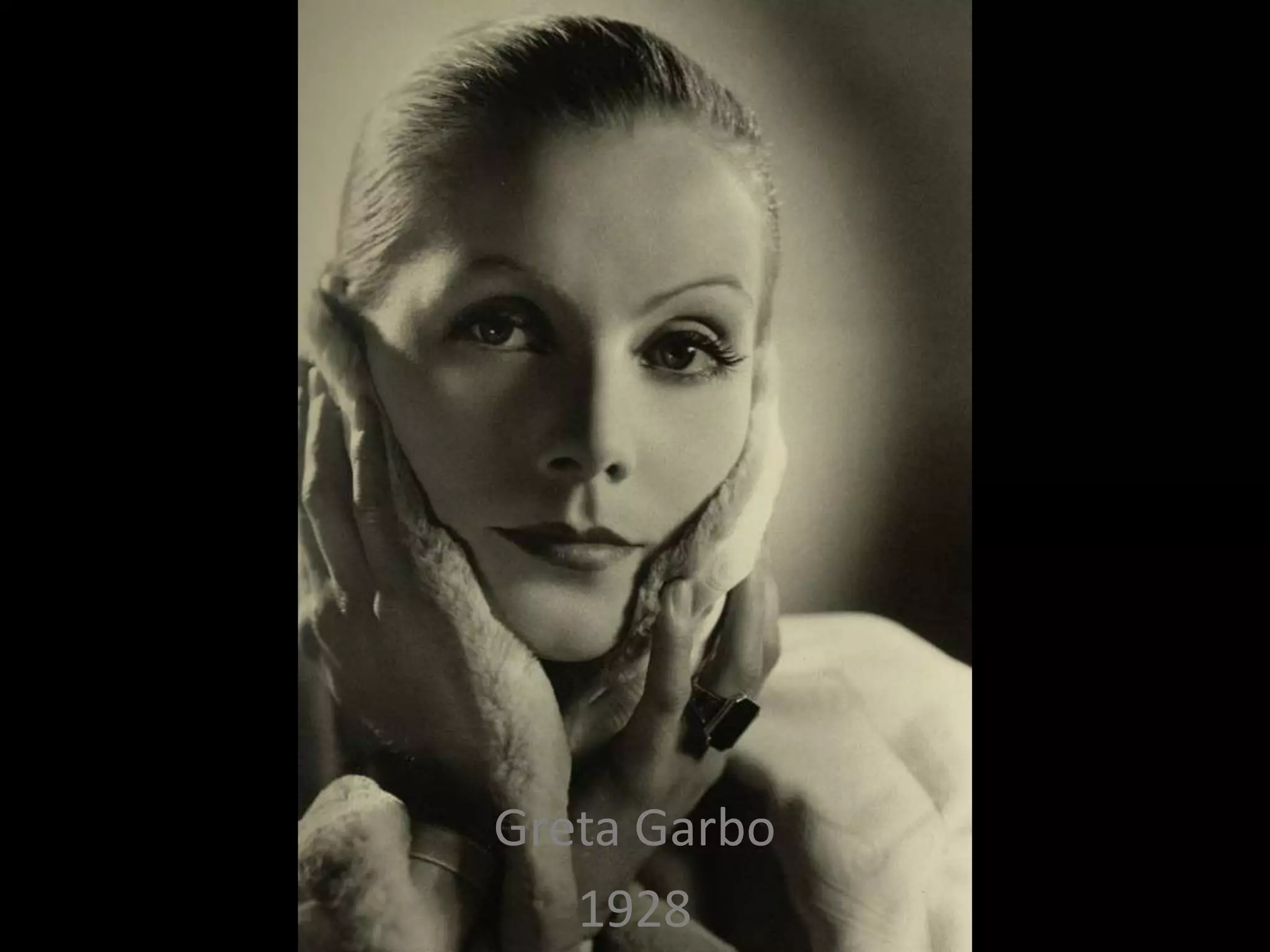 Greta Garbo
1928
 