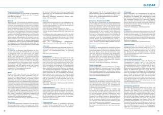 GLOSSAR

     Blockheizkraftwerk (BHKW)                                     len Biodiesel, Bioethanol, Biomethan (aus Biogas), reine     trägerflüssigkeit, die die im Untergrund gespeicherte        Holzenergie
     Ein Blockheizkraftwerk ist eine Anlage zur gekoppelten        Pflanzenöle und die synthetischen Biomass-to-Liquid          Wärme aufnimmt. Über eine Wärmepumpe wird die Tem-           Neben Reststoffen und Energiepflanzen ist Holz der
     Erzeugung von Strom und Wärme nach dem Prinzip der            (BtL) - Kraftstoffe.                                         peratur weiter erhöht und die so gewonnene Wärme zum         wichtigste Pfeiler der Bioenergie in Deutschland. Bei der
     Kraft-Wärme-Kopplung.                                         Siehe auch >Biodiesel, >Bioethanol, >Biogas, >Bio-           Heizen und für die Warmwasserbereitung verwendet.            Verarbeitung von Waldholz fällt Waldrestholz an sowie
     Siehe auch >Kraft-Wärme-Kopplung                              masse, >Koppelprodukt                                        Siehe auch >Wärmepumpe                                       anschließend Industrierestholz, wie z.B. Nebenprodukte
                                                                                                                                                                                             von Sägewerken. Althölzer (z.B. gebrauchte Lagerpa-
     Biodiesel                                                     Biomasse                                                     Erneuerbare-Energien-Gesetz (EEG)                            letten aus Holz, alte Holzmöbel) sind zuvor bereits für
     Biodiesel ist der in Deutschland am weitesten verbreite-      Biomasse dient als Oberbegriff für alle Stoffe organischer   Das EEG setzt in Deutschland die Rahmenbedingungen           andere Zwecke genutzt worden und können energetisch
     te Biokraftstoff. Biodiesel wird mittels eines chemischen     Herkunft, die ihr Wachstum letztlich der Nutzung der         für den Ausbau der Erneuerbaren Energien. Neben einem        weiterverwertet werden. Genutzt werden z.B. auch Höl-
     Prozesses, der Umesterung, aus Pflanzenöl von Ölpflan-        Sonnenenergie verdanken. Aus Sicht der Bioenergie kann       Beitrag zum Klimaschutz dient es der Markteinführung         zer aus der Landschaftspflege.
     zen unter Einsatz von Alkohol gewonnen. In Deutschland        unterschieden werden zwischen                                Erneuerbarer Energien und der Erfüllung der europä-          Siehe auch >Holzpellets, >Holzhackschnitzel
     kommt hauptsächlich Raps zum Einsatz. Auch Sonnen-            • den in der Natur lebenden Pflanzen und Tieren,             ischen und deutschen Zielvorgaben für den Anteil Erneu-
     blumenöl, Soja- und Palmöl können verarbeitet werden,         • deren Rückständen (z.B. abgestorbene Pflanzen wie          erbarer Energien am Stromverbrauch. Durch garantierte        Holzpellets
     wenn Produzenten nachweislich bestimmte ökologische             Stroh) und deren Nebenprodukte (z.B. Exkremente wie        Abnahmepreise für den erzeugten Strom bekommen               In Stäbchenform gepresstes Brennmaterial aus Holz. Mit
     Mindestkriterien einhalten. Neben der Nutzung von Pflan-        Gülle),                                                    Anlagenbetreiber und die –hersteller eine langfristige       Holzpellets können moderne vollautomatische Heizungs-
     zenölen zur Kraftstoffherstellung können auch Reststoffe      • im weiteren Sinne allen organischen Stoffe, die durch      Planungs- und Investitionssicherheit. Die Förderung der      anlagen betrieben werden. Für Holzpelletheizungen gibt
     wie Fritier- oder Bratfett für die Biodieselproduktion          eine technische Umwandlung entstanden sind (z.B. Pa-       Technologien ist degressiv aufgebaut, so dass ein konti-     es Zuschüsse aus dem Marktanreizprogramm. Holzpel-
     genutzt werden. Nebenprodukt der Produktion von Bio-            pier, Zellstoff, Pflanzenöl) oder die durch eine andere    nuierlicher Anreiz zur Effizienzsteigerung und Kosten-       lets werden ohne chemische Bindemittel aus getrockne-
     diesel ist Glycerin, das in der chemischen Industrie zum        Nutzung entstanden sind (z.B. Biomüll, Abfälle aus der     senkung besteht. Die Vergütungssummen werden in              tem, naturbelassenem Restholz (Sägemehl, Hobelspäne,
     Einsatz kommt. Rapsschrot, ein weiteres Koppelprodukt           Nahrungsmittelindustrie).                                  Form eines Umlageverfahrens auf alle Stromverbraucher        Waldrestholz) gepresst.
     der Biodieselproduktion, dient als Futtermittel. Biodiesel    Siehe auch >Energiepflanzen, >Koppelprodukt,                 verteilt. Da keine staatlichen Mittel betroffen sind, han-   Siehe auch >Holzenergie, >Holzhackschnitzel
     kann sowohl als Reinkraftstoff getankt werden oder fos-       >Nachwachsende Rohstoffe, >Reststoffe, >Triticale            delt es sich nicht um Subventionen.
     silem Dieselkraftstoff in Deutschland bis zu einem Anteil                                                                                                                               Holzhackschnitzel
     von 7 Prozent beigemischt werden.                             Endenergie                                                   Fernwärme                                                    Holzhackschnitzel sind maschinell zerkleinertes Holz.
                                                                   Als Endenergie bezeichnet man denjenigen Teil der Pri-       Fernwärme ist thermische Energie, die durch ein System       Die Normen geben eine maximale Größe von ca. 3 - 5
     Bioethanol                                                    märenergie, welcher dem Verbraucher, nach Abzug von          isolierter Rohre zum Endverbraucher gelangt. Die Ener-       cm2 vor. Nicht jede moderne vollautomatische Heizungs-
     Im Gegensatz zu Biodiesel findet Bioethanol bei Otto-         Transport- und Umwandlungsverlusten, zur Verfügung           gie wird überwiegend zur Heizung von Gebäuden genutzt.       anlagen, die mit Holzpellets befeuert wird, ist auch für
     motoren Anwendung. Als Rohstoffe für die Herstellung          steht.                                                       Das heiße Wasser, das in das Fernwärmenetz einge-            die Verbrennung von Holzhackschnitzeln ausgelegt.
     von Bioethanol eignen sich stark zucker- und stärke-          Siehe auch >Primärenergie                                    speist wird, stammt aus Heizwerken oder Heizkraftwer-        Für Holzschnitzelheizungen gibt es Zuschüsse aus dem
     haltige Pflanzen wie Zuckerrüben, Zuckerrohr, Roggen,                                                                      ken. Letztere gewinnen mittels Kraft-Wärme-Kopplung          Marktanreizprogramm.
     Weizen, Mais und Kartoffeln. In Deutschland kommen            Energiepflanzen                                              gleichzeitig Strom und nutzbare Abwärme. Die meisten         Siehe auch >Holzenergie, >Holzpellets
     hauptsächlich Getreide und Zuckerrüben zum Einsatz.           Energiepflanzen sind Pflanzen, die gezielt für die ener-     Anlagen werden noch mit Kohle oder Erdgas betrieben,
     Wie herkömmlicher Alkohol wird Bioethanol durch alko-         getische Nutzung angebaut werden. Kulturpflanzen, die        es gibt aber auch Anlagen, die Biomasse (z.B. Holzhack-      Hot-Dry-Rock-Verfahren (HDR)
     holische Gärung aus Zucker mit Hilfe von Mikroorga-           sich besonders gut für die energetische Nutzung eignen,      schnitzel) oder Erdwärme nutzen.                             Das Hot-Dry-Rock-Verfahren macht die Nutzung von
     nismen gewonnen und anschließend durch thermische             sind in Deutschland z.B. Getreide wie Mais, Weizen, Rog-     Siehe auch >Kraft-Wärme-Kopplung, >Nahwärme                  Tiefengeothermie möglich, wenn in der Tiefe kein
     Trennverfahren gereinigt. Bioethanol kann sowohl als          gen oder Triticale, neben weiteren Gräsern wie China-                                                                     Thermalwasser vorhanden ist. Der Oberbegriff für
     Reinkraftstoff (sog. E85) getankt werden oder fossilem        schilf (Miscanthus) und Weidelgras. Als Energiepflanzen      Fossile Energieträger                                        Stimulationsverfahren, die bei fehlenden oder zu gerin-
     Ottokraftstoff in Deutschland bis zu einem Anteil von         werden auch Ölsaaten wie z.B. Raps und Sonnenblumen          Fossile Energieträger sind durch biologische und physi-      gen Thermalwassermengen eingesetzt werden, lautet
     mindestens 5 Prozent beigemischt werden.                      sowie außerhalb Deutschlands Ölpalmen und Soja ge-           kalische Vorgänge im Erdinneren und auf der Erdober-         Enhanced Geothermal Systems (EGS), wobei der Begriff
     Siehe auch >Trockenschlempe                                   nutzt. Heimische Energiepflanzen sind außerdem schnell       fläche über lange Zeiträume entstanden. Zu ihnen zählen      HDR in der Öffentlichkeit bekannter ist. Bei EGS oder
                                                                   wachsende Hölzer wie Pappeln und Weiden; ferner z.B.         Erdöl und Erdgas sowie Braun- und Steinkohle. Ihre Nut-      HDR wird mit hohem Druck Wasser durch ein Bohrloch in
     Biogas                                                        Rüben sowie Hanf. Ob eine Kulturpflanze als Energie-         zung setzt Treibhausgase wie Kohlenstoffdioxid frei, das     mehr als 3.000 Meter Tiefe in den Untergrund gepresst,
     Biogas entsteht, wenn Biomasse unter Ausschluss von           pflanze genutzt wird, entscheidet sich möglicherweise        wesentlich zum Klimawandel beiträgt.                         wodurch Risse im Gestein entstehen. Anschließend wird
     Licht und Sauerstoff in einem Gärbehälter, dem Fer-           erst nach der Ernte, da die meisten der in Deutschland       Siehe auch >Kohlenstoffdioxid (CO2)                          Wasser durch das Bohrloch in das unterirdische Riss-
     menter einer Biogasanlage, durch bestimmte Bakterien          angebauten Energiepflanzen gleichzeitig auch als Roh-                                                                     system geleitet, wo es sich erwärmt und durch ein an-
     abgebaut wird. Biogas besteht aus Methan, Kohlen-             stoff für Futtermittel, für Nahrungsmittel oder für die      Geothermie                                                   deres Bohrloch wieder hoch gepumpt wird. Das mittels
     dioxid sowie Sauerstoff, Stickstoff und Spurengasen (u.a.     stoffliche Nutzung z.B. in der chemischen Industrie in       Wärmeenergie unterhalb der Erdoberfläche. Bei der Tie-       HDR geförderte Wasser erreicht Temperaturen, die eine
     Schwefelwasserstoff). Der Hauptbestandteil, das Methan,       Frage kommen.                                                fengeothermie (ab 400 Meter Tiefe) wird Energie, die aus     Stromerzeugung ermöglichen.
     ist energetisch nutzbar. Biogas kann aus Energiepflanzen      Siehe auch >Biomasse, >Nachwachsende Rohstoffe,              dem Erdinneren nach außen aufsteigt, zur Strom- und/         Siehe auch >Geothermie, >Petrothermale Geothermie
     (z.B. Mais, Getreide) als auch aus Reststoffen wie Biomüll,   >Reststoffe, >Triticale                                      oder Wärmegewinnung genutzt. Die Tiefengeothermie
     Ernteresten und Stroh sowie tierischen Exkrementen wie                                                                     wird nach hydrothermaler Geothermie und petrotherma-         Hydrothermale Geothermie
     Gülle und Mist gewonnen werden. Das in einer Biogasan-        Erdwärmekollektoren                                          ler Geothermie unterschieden.                                Hydrothermale Geothermie bezeichnet die Strom- und
     lage erzeugte Biogas kann in einem Blockheizkraftwerk         Erdwärmekollektoren werden in 80-160 cm Tiefe hori-          Unter oberflächennaher Geothermie versteht man               bzw. oder Wärmeerzeugung mit Thermalwasser. Die
     zu Strom und Wärme umgewandelt werden. Wird Bio-              zontal verlegt. In den Kollektoren befindet sich eine Wär-   die Nutzung der Energie, welche in den obersten Erd-         Temperatur des Wassers muss mindestens 80-100°C
     gas aufbereitet und gereinigt (sog. Biomethan), kann es       meträgerflüssigkeit, die die von Regen und Sonne ins         schichten oder dem Grundwasser gespeichert ist. Auch         betragen, damit eine Stromerzeugung möglich ist. Bei
     auch direkt in bestehende Erdgasnetze eingespeist und         Erdreich eingebrachte Wärme aufnimmt und der Wärme-          die hier herrschenden geringen Temperaturen lassen           Temperaturen ab 80°C kommen neu entwickelte Organic-
     fossilem Erdgas beigemischt werden oder in Fahrzeugen         pumpe zuführt. Nachdem diese die Temperatur erhöht           sich auf verschiedene Arten nutzen. Sie können je nach       Rankine-Cycle-Anlagen (ORC) oder das Kalina-Verfahren
     mit Gasmotor als Kraftstoff genutzt werden.                   hat, kann die Wärme zum Heizen und für die Warmwas-          Temperatur und Bedarf sowohl zur Bereitstellung von          zum Einsatz. Bei beiden Verfahren werden an Stelle
     Siehe auch >Blockheizkraftwerk, >Kraft-Wärme-Kopp-            serbereitung genutzt werden.                                 Wärme als auch zur Erzeugung von Klimakälte dienen.          von Wasser Stoffe genutzt, die bereits bei geringeren
     lung, >Biomasse                                               Siehe auch >Wärmepumpe                                       Um die vorhandene Energie im flachen Untergrund nut-         Temperaturen verdampfen (zum Beispiel Pentan oder
                                                                                                                                zen zu können, werden Wärmepumpen, Erdwärmekollek-           Ammoniak). Thermalwasser kann gleichzeitig oder aus-
     Biokraftstoff                                                 Erdwärmesonden                                               toren und Erdwärmesonden eingesetzt.                         schließlich für die Wärmeversorung genutzt werden. Die
     Aus Biomasse gewonnener Kraftstoff für den Betrieb von        Erdwärmesonden werden in senkrechten Bohrungen               Siehe auch >Erdwärmekollektoren, >Erdwärmeson-               thermische Energie des geförderten Wassers wird dazu
     Verbrennungsmotoren (z.B. in Fahrzeugen oder Block-           mit einer Tiefe von wenigen Metern bis über 100 Metern       den, >hydrothermale Geothermie, >petrothermale Geo-          über einen Wärmetauscher in ein Wärmenetz abgegeben.
     heizkraftwerken) oder Heizungen. Zu Biokraftstoffen zäh-      installiert. Im Sondenkreislauf zirkuliert eine Wärme-       thermie                                                      Siehe auch >Fernwärme, >Geothermie, >Nahwärme,
                                                                                                                                                                                             >Petrothermale Geothermie

56                                                                                                                                                                                                                                                       57
 