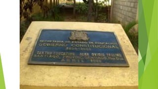 Centro Educativo Juan Ovidio Paulino.
Este centro comenzó a funcionar como una escuelita particular en casa de Doña
Honoria Reyes, en la Avenida José Núñez de Cáceres del sector de Bella Vista, Santiago.
En el año 1955 es reconocida como escuela primaria por la Secretaría de Estado de
Educación Bella Artes y Cultos, adoptando el nombre de Juan Ovidio Paulino.
Fue inaugurada en el año 1967 en el periodo presidencial del doctor Joaquín
Balaguer un Centro Educativo de 16 aulas con las siguientes dependencias; dirección,
salón de profesores, salón de actos, biblioteca, secretaría. Además de área para
deportes.
Construido en blocks, con techo de cemento, piso de mosaicos. Tres cuerpos de 6 y
4 aulas, cuerpos para oficina y para salones. Cada cuerpo tiene su baño.
Bastante amplio, con patio inmenso, pasillos y aulas de tamaños apropiados.
Hoy labora con una matrícula de más de 1,600 estudiantes y 34 profesores(as); las
aulas resultan insuficientes para la gran demanda estudiantil existente, se han tenido que
habilitar tres salones incluyendo el laboratorio de Informática y la biblioteca, por lo que
se gestionó la contracción de 4 aulas más; estas fueron inauguradas en el mes de Julio
del año 2007.
 