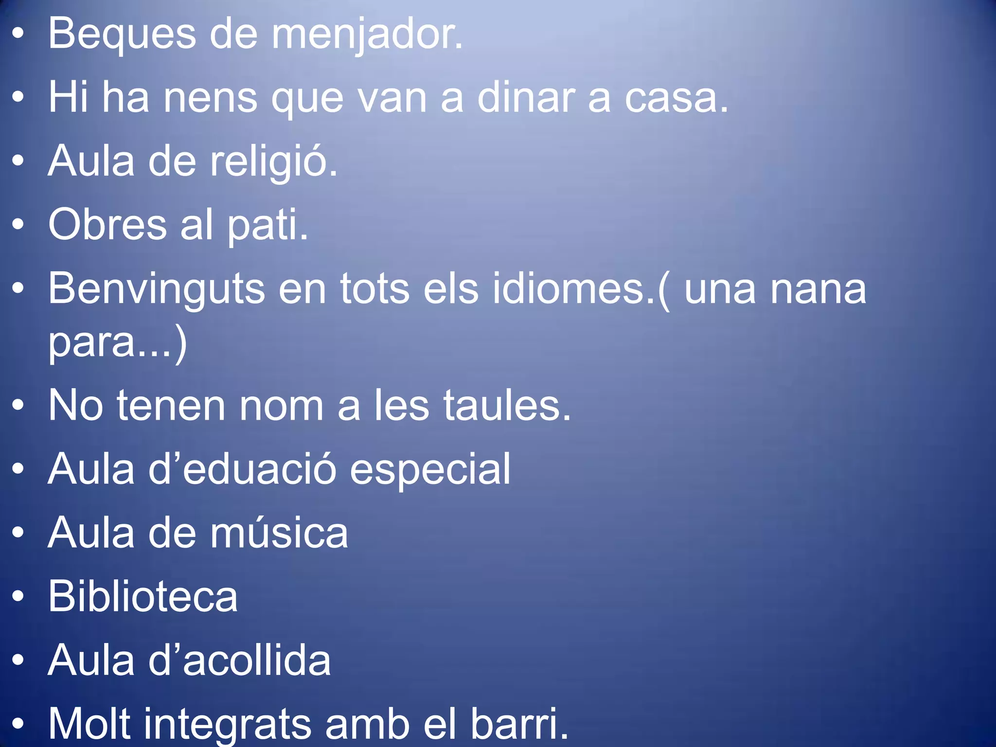 Un cop anaven acabant d’esmorzar tenien joc lliure, uns anaven a jugar a cuinetes, altres amb animals, altres a la perruqueria… i a les 11:00h vem sortir al pati fins les 12:00h.