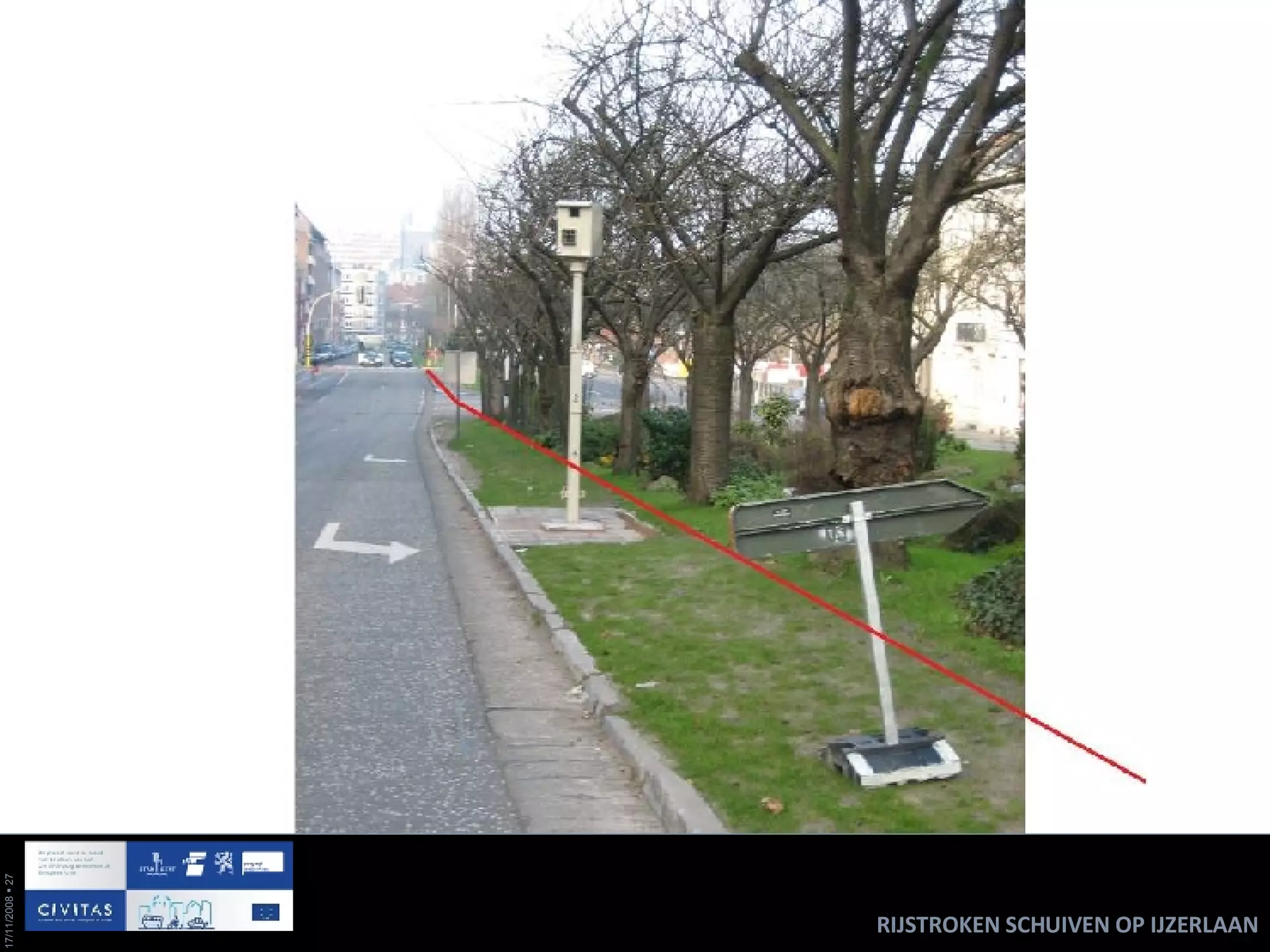 RIJSTROKEN SCHUIVEN OP IJZERLAAN 