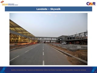 Landside – Skywalk 