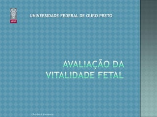 DIABETES MELLITUSO diabetes mellitus é doença metabólica crônica, caracterizada por hiperglicemia. É responsável por índices elevados de morbimortalidade perinatal, especialmente macrossomia fetal e malformações fetais. O diabetes mellitus associado à gravidez pode ser classificado como: Diabetes pré-gestacional (inclui o diabetes prévio à gravidez: tipo 1, tipo 2 ou outros). Diabetes gestacional (diagnosticado durante a gravidez). O diabetes pré-gestacional requer tratamento especializado por equipe multiprofissional, visando prevenir as malformações fetais associadas à hiperglicemia periconcepcional e as demais complicações maternas e fetais associadas à gravidez. Assim, mulheres com diabetes que planejam engravidar devem ser encaminhadas para centros de atenção secundária ou terciária, visando: compensação metabólica pré-concepção; avaliação da presença de complicações crônicas da doença; e orientação especializada para a prevenção de malformações fetais, incluindo o uso rotineiro de ácido fólico. Mulheres com diabetes que engravidaram sem esse planejamento também devem ser encaminhadas a serviço especializado prontamente. Chirlei A Ferreira