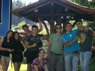 Клуб "Опознаване архитектурното наследство на България"
           ръководител арх. Галина Лазарова
 