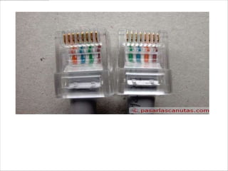 Foto de los dos conectores RJ-45 del cable cruzado
 