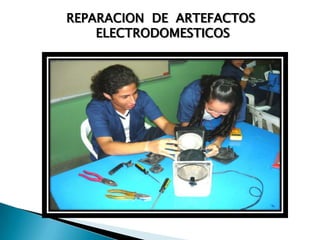Sede Honorio VillegasLo NuestroANTECEDENTES: Búsqueda para mejorar situaciones en relaciones con la comunidad.PROPUESTA: Acercar a la comunidad de padres de flia. entorno a la escuela.La educación artística al servicio de la pedagogía.Desarrollo de habilidades, aptitudes de los niños (identidad).ETAPAS: 1Etapa:  Trabajo por talleres organizados en tres ejes: identidad- lectores y productores y participación.II. ETAPA: Articulación con la expresión artística. “Proyecto Lo Nuestro”. “Tejiendo Sueños”: Primera función del proyecto. Eje temático: Mirada general a los diferentes expresiones culturales de nuestro país.III. Etapa: “Sueño de Luna Vallecaucana”: Segunda función. Con sabor al Valle. Recorrido por todos los municipios del depto. Desaparecen los talleres y se articula la estrategia al currículo específicamente en los planes de aula. Los padres de flia. y el entorno incrementan su participación.IV. Etapa: para este año escolar está en proceso de construcción, centrado en la lectura, la obra se llama “ Fantasía Infantil”. Eje temático. El Cuento.