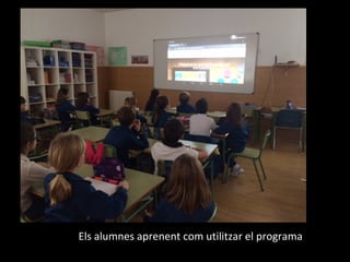 Els alumnes aprenent com utilitzar el programa
 