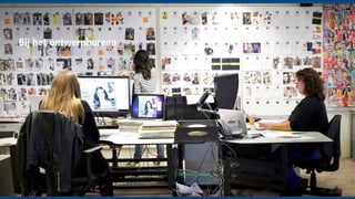 Bij het ontwerpbureau

 