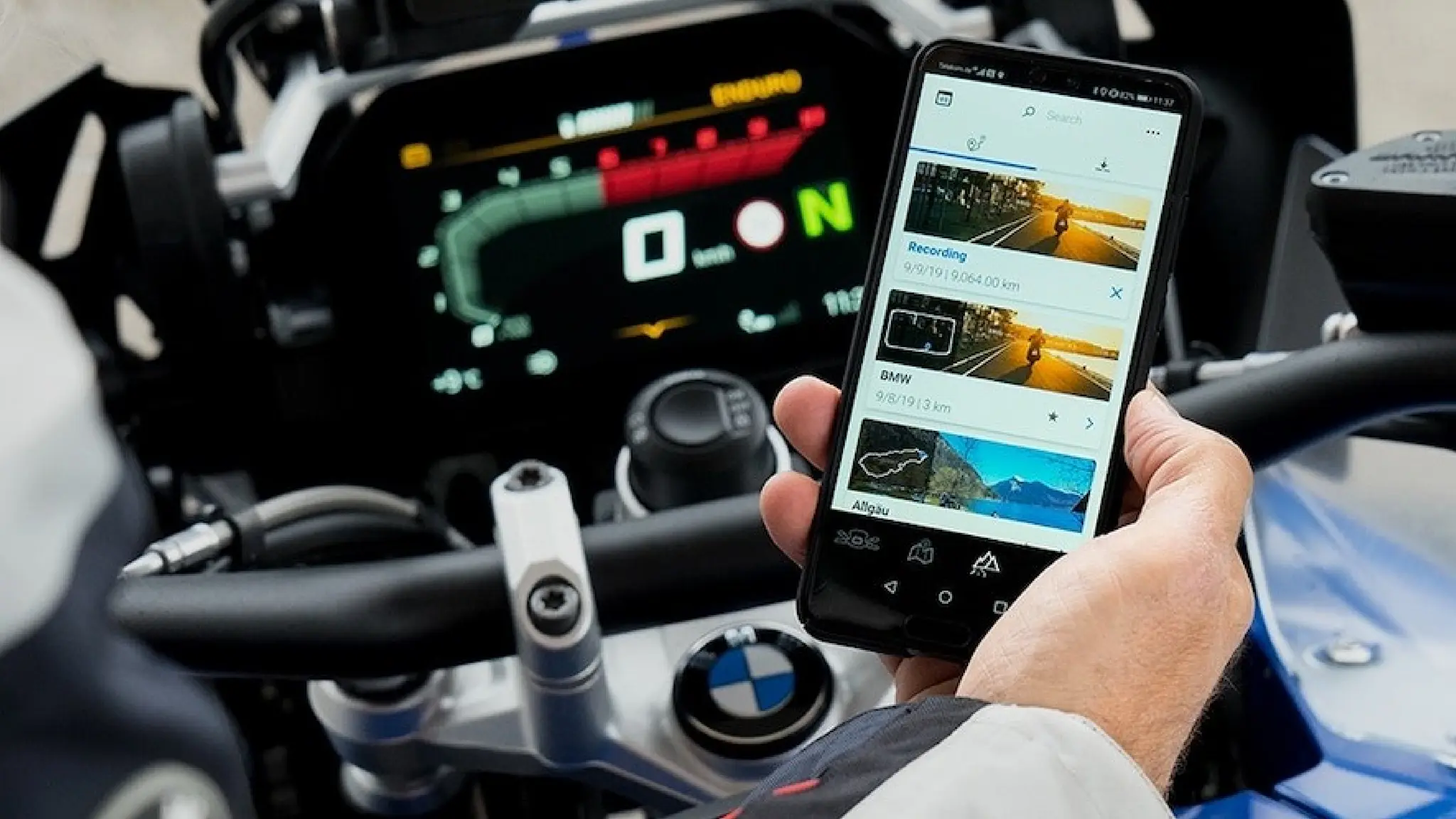 BMW Motorrad Connected App
 