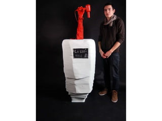 Une sculpture / Un socle