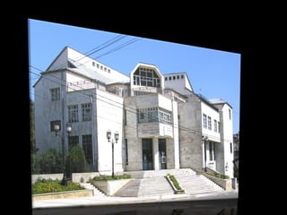 Maison de la Culture
• Elle a été construite après 1990, pour un siège
destiné pour une banque, et maintenant voici
la Maison de la Culture et la section des
Beaux-Arts du musée ”Romanati”.
 