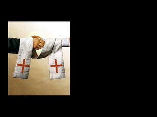 Przy składanej przysiędze ręce
małżonków są związane stułą
kapłańską.
Co oznacza wiecznie trwałą
przysięgę małżeńską składaną
przed Jezusem Chrystusem.
 