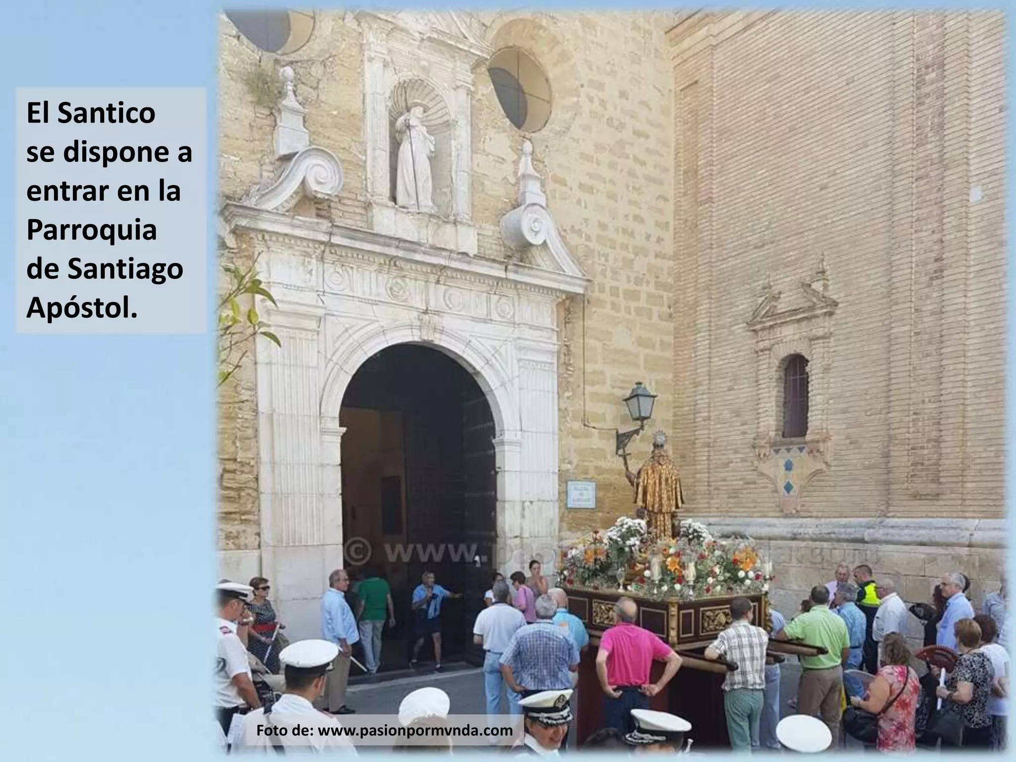LA RELIQUIA DE SAN FRANCISCO SOLANO DE LA PUEBLA DE CASTRO ACOMPAÑA, EN  PROCESIÓN, AL SANTICO POR MONTILLA, DESE SU ERMITA HASTA LA IGLESIA  PARROQUIAL DE SANTIAGO APÓSTOL DE MONTILLA. 17 de