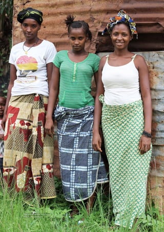 28
Three girls in Dogoloya, Sierra Leone.’
Photo courtesy of MamaYe!
 