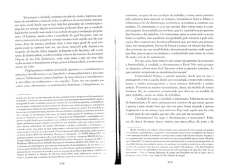 Eis porque a caridade, primeira virtude do cristão, legítima espe­
rança dlysocialismo e meta de todos os. eefforços do economista, torna-se
um vício social desde que se faça de1évhm princípio de constituição e
unja lei; eis porque alguns economistas puderam dizer que a caridade
legal tenha causado mais males à sociedade do que a usurpação proprie­
tária. O homem, assim como a sociedade da qual faz parte, está em
uma conta-corrente perpétua consigo mesmo: tudo aquilo que ele con­
some, deve ele mesmo produzir. Esta é uma regra geral da qual nin­
guém pode se subtrair sem ser, ipso facto, marcado pela desonra ou
suspeito de fraude. Idéia singular realmente a de decretar, sob o pre­
texto de fraternidade, a inferioridade relativa da maioria dos homens!
Depois de tão bela declaração, nada mais resta a não ser tirar dela
todas as suas conseqüências e logo, graças à fraternidade, a aristocracia
estará de volta.
Dupliquemos o salário normal do operário e o convidaremos ~1
preguiça, humilharemos a sua dignidade e desmoralizaremos a sua cons­
ciência. Subtraiamos o preço legítimo de seus esforços e insuflaremos
a sua cólera ou exaltaremos o seu orgulho. Tanto em um quanto em
outro caso, alteraremos os sentitnentos fraternais. Coloquemo-o, ar)
sentido em que não se trata mais nelas de uma circulação livre e proporcional de equiva1ent<·,.
de trabalho, mas sim de uma circulação que implica necessariamente fontes (trabalho) e sorvedoll
ros (capital) de valor, localizados em pontos distintos da sociedade (os jJroletários, ou trabalbad, l
res, aos quais o anarquismo posterior gostará de adornar com o titulo de /Jrodutores, por um lad"
e os /Jroprictárim, detenwres das propriedades, capitais e rendas por outro). A necessidade d,,·.
trocas não" um imjJerativo moral, mas sim o L1W social básico e fundante de qualquer socieebd,',
dai a aversão do anarquismo, bem como de muitas outras escolas de socialismo, à caridad,'
social, ,s "eloutrinas sociais" da Igreja e às "campanhas de solidariedade" comandadas pl'l, ,'.
patrôes ou pelo Estado, por constituir-se esta caridade em uma relação muito assimétrica, 'liI. I,
alguns desfazem-se (quase diriamos excretam) de seu supérfluo, para que outros, recehL'I"I"
estes dejetos, sobrevivam. Tal relação obviamente cristaliza e intensifica a dominaçã, l "I'
contrde sociais, mas, antes de mais nada rompe a rede de trocas e automaticamente L'''' 1,"
quem recebe a caridade da m'llha social. O leitor interessado sobre estes temas, pode conslJlI.1I
os livros de Jean BANCAL (I'rmulhon, I'luwrismc et AlILO)!cstion - 2v. PARIS Aubier 1975 I"
tradução brasileira incompleta sob o titulo Prolldhon, Socialismo c Auto)!estão BRASíLIA, N, "'"
Tempos 1982), de Fernando PRESTES MOTTA (Prolldhon: Burocracia e h<togestdo S. I'AIII I '.
Brasiliense 1982) e de Piene ANSART Naissancc de ['Anarchisme (PARIS, PUF, 1970). 1"11'>1 I 1'" '"
se interessa em bestialógicos, uma amostra interessante da incompetência, da incompl'''I·.'"
e da estupidez da filosofia acadêmica ao Iidar com Prouclhon, e outros socialistas d it, lS ,1 "1 'I' , ,
principalmente na questão do trabalho, pode ser encLmtrada no livro de José Anhur ( ;IiNI ) 1 I I
Ori)!em da Dialética do Trabalho (S. PAULO, Difcl 1966), titulo infelizmente tradll!i, I" , '"
fran"0s, '10 passo que o trabalho de Prestes-Motta, sequer foi rcedi""lo em porr''1:II
'··..,.
=) I ~
contrário, no gozo de sua condição de trabalho, o único meio previsto
pela natureza para associar os homens, tornando-os bons e felizes, e
voltaremos à lei da distribuição econômica, os produtos se compram com
produtos. O comunismo, e eu já me queixei disto várias vezes, é a pró­
pria negação da sociedade em sua base, que é a equivalência progressiva
das funções e das aptidões. Os comunistas, para os quais todo o socia­
lismo se inclina, não acreditam na igualdade pela natureza e pela edu­
cação; eles a suprem por decretos soberanos que, por mais que possam
fazer, são inexeqüíveis. Em vez de buscar a justiça na relação dos fatos,
eles a tomam na sua sensibilidade; denominando justiça tudo aquilo
que lhes parece amor ao próximo e confundindo sem cessar as coisas
da razão com as do sentimento.
Por que, pois, fazer intervir sem cessar nas questões de economia
a fraternidade, a caridade, o devotamento e Deus? Não seria porque
os utopístas acham mais fácil discorrer sobre as grandes palavras, do
que estudar seriamente as manifestações sociais?
Fraternidade! Irmãos o quanto quiseres, desde que eu seja o
primogênito e vós o caçula; desde que a sociedade, a nossa mãe comum,
honre a minha primogenitura e meus serviços dobrando a minha
porção. Provereis as minhas necessidades, dizeis, na medida de vossos
recursos. Eu, ao contrário, compreendo que deva ser na medida de
meu trabalho, senão eu deixo de trabalhar.
Caridade! Eu nego a caridade, é misticismo. Falar-me-eis em vão
de fraternidade e de amor: permanecerei convicto de que amais apenas
a guerra e sinto muito bem que não vos amo. Vossa amizade é apenas
fingimento e se me amais, é por interesse. Peço tudo aquilo que me cabe
l' nada mais do que aquilo que me cabe: por que me recusareis?
Devotamento! Eu nego o devotamento, é misticism06
• Falai­
me do deve e do haver, único critério, aos meus olhos, do justo e do
" [R.P]: Proudhon não admite a fraternidade como principio de ação, porque ela implica
"'" sacrificio e subordinação, enquanto o racionalismo social coloca a igualdade de direitos
, "1110 apanágio de todos os homens e a justiça como a única regra de suas relações. A justiça é
I,r""isamente este "reconhecimento em outrem de uma personalidade igual à nossa" (Mcmóire
1I11·ltI l'ro!,rieté), é "0 respeito espontaneamente experimentado e reciprocamente garantido da
,I'I:"idac!c humana em qualquer pessoa e em qualquer circunstãncia onde ela se ache compro­
111('1 id", soh qualquer risco que nos exponha a sua defesa" (De la ]ustice,.. TI). Dai Proudhon
.I,.,llIz o pri'Hil'i" dl' equivalência dos serviços na vida cconõmica, do qual faz a base dc seu
1I111111"liS1I1". ';"1,,,· "" diversas definições de justiça em Proudhon ver (De la ]lIstice dam ltl
1"""/11""" ,'1 ,/,," , /'/:.p/,.". ),'111(', Étuclc ch. VII, definição de justiça).
) I ()
 