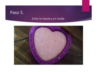 Paso 5.
Echar la mezcla a un molde.
 
