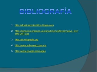 Tipos de clonación1. Partición de embriones tempranos: Los individuos son muy semejantes entre sí, pero diferentes a sus padres. 2. Paraclonación:transferencia de núcleos procedentes de blastómeros embrionarios o de células fetales en cultivo a óvulos no fecundados enucleados3. Clonación verdadera:transferencia de núcleos de células de individuos ya nacidos a óvulos. Se originan individuos casi idénticos entre sí