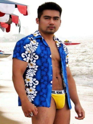 HOMBRES EN ROPA INTERIOR : 